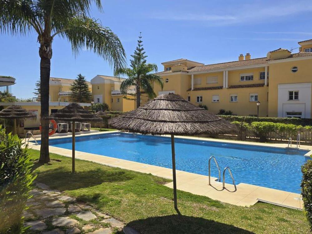 Appartement te koop in Cabopino | 3 slaapkamers H5080291