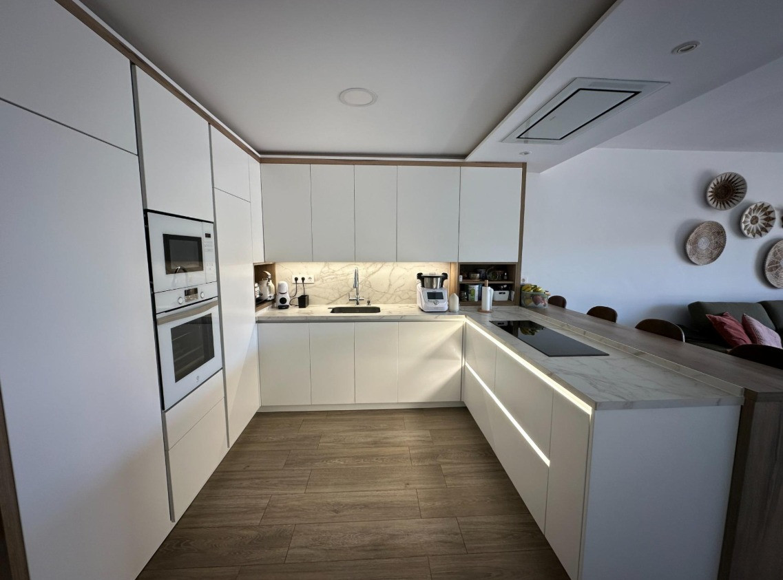 Appartement te koop in Cabopino | 3 slaapkamers H5080291