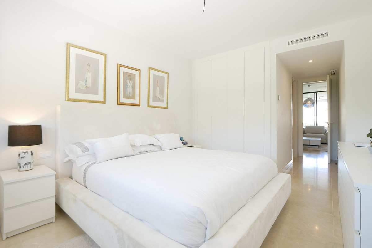 Appartement te koop in Cabopino | 2 slaapkamers H5156257