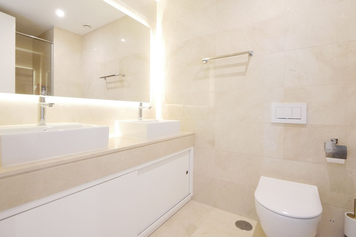 Appartement te koop in Cabopino | 2 slaapkamers H5156257