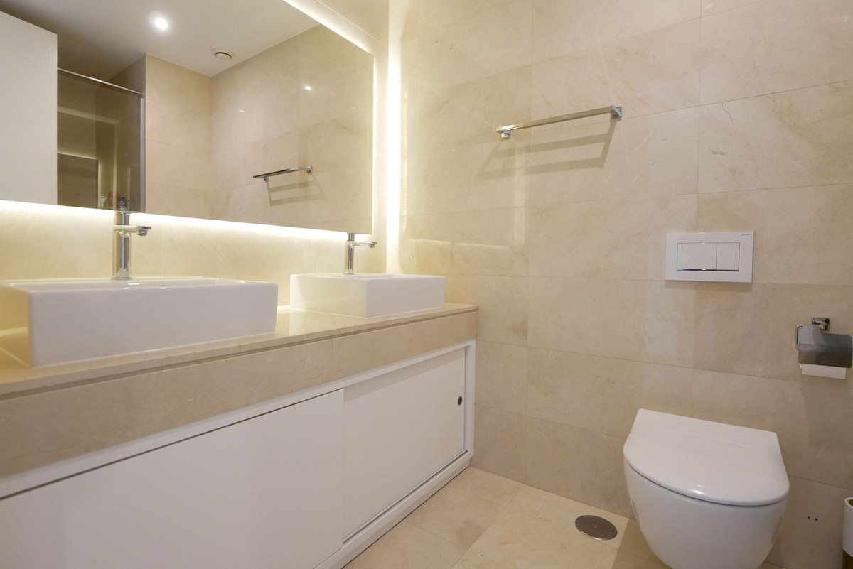 Appartement te koop in Cabopino | 2 slaapkamers H5156257
