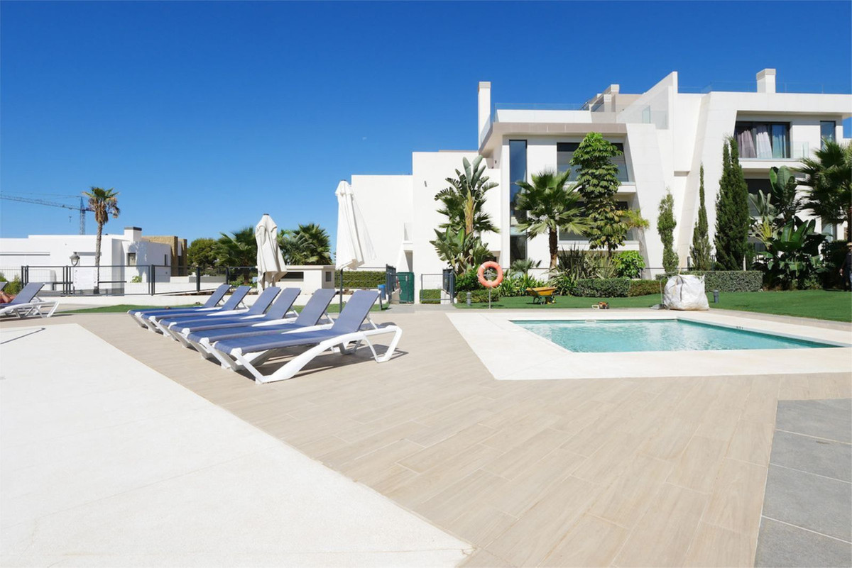 Appartement te koop in Cabopino | 2 slaapkamers H5156257