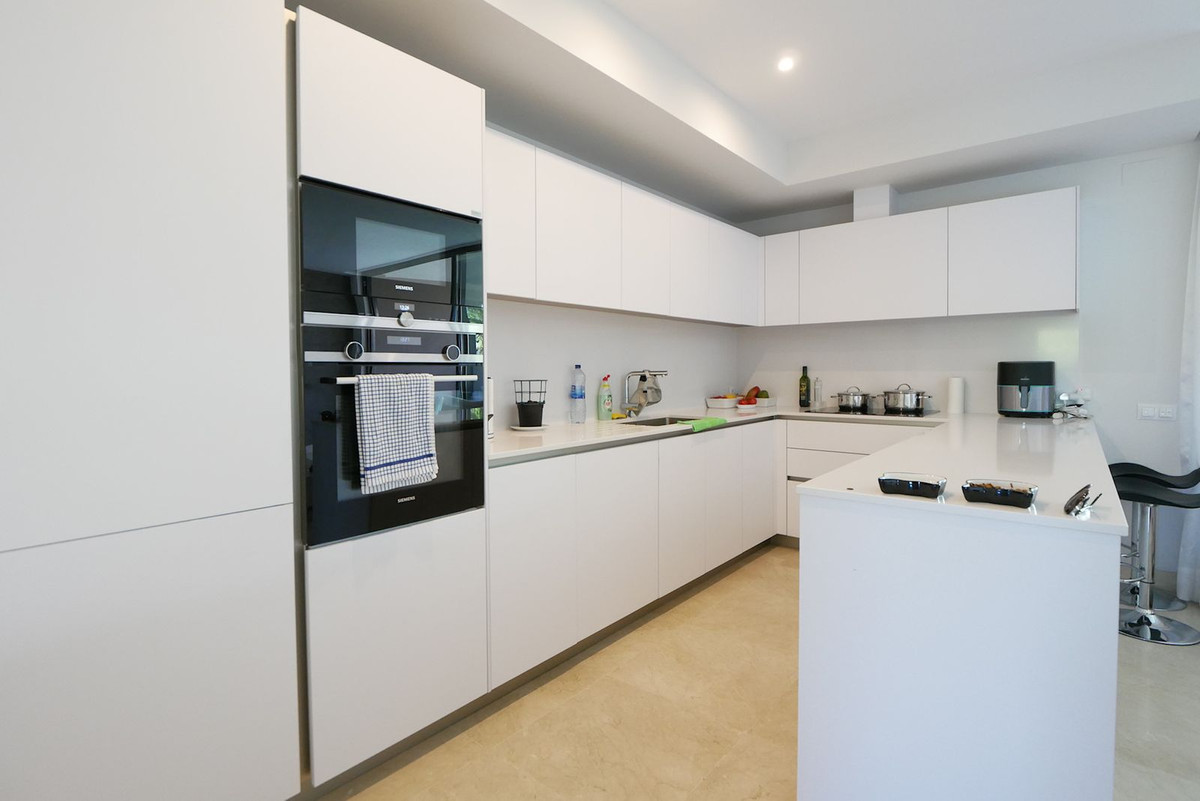 Appartement te koop in Cabopino | 2 slaapkamers H5156257