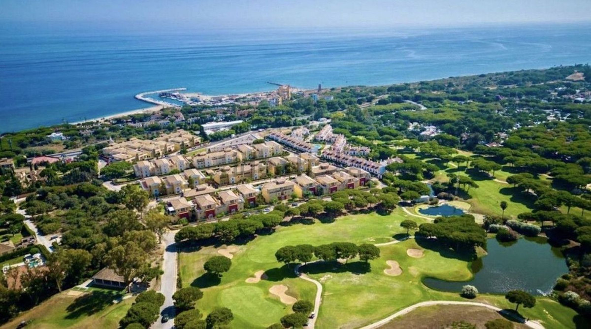 Appartement te koop in Cabopino | 2 slaapkamers H5302867