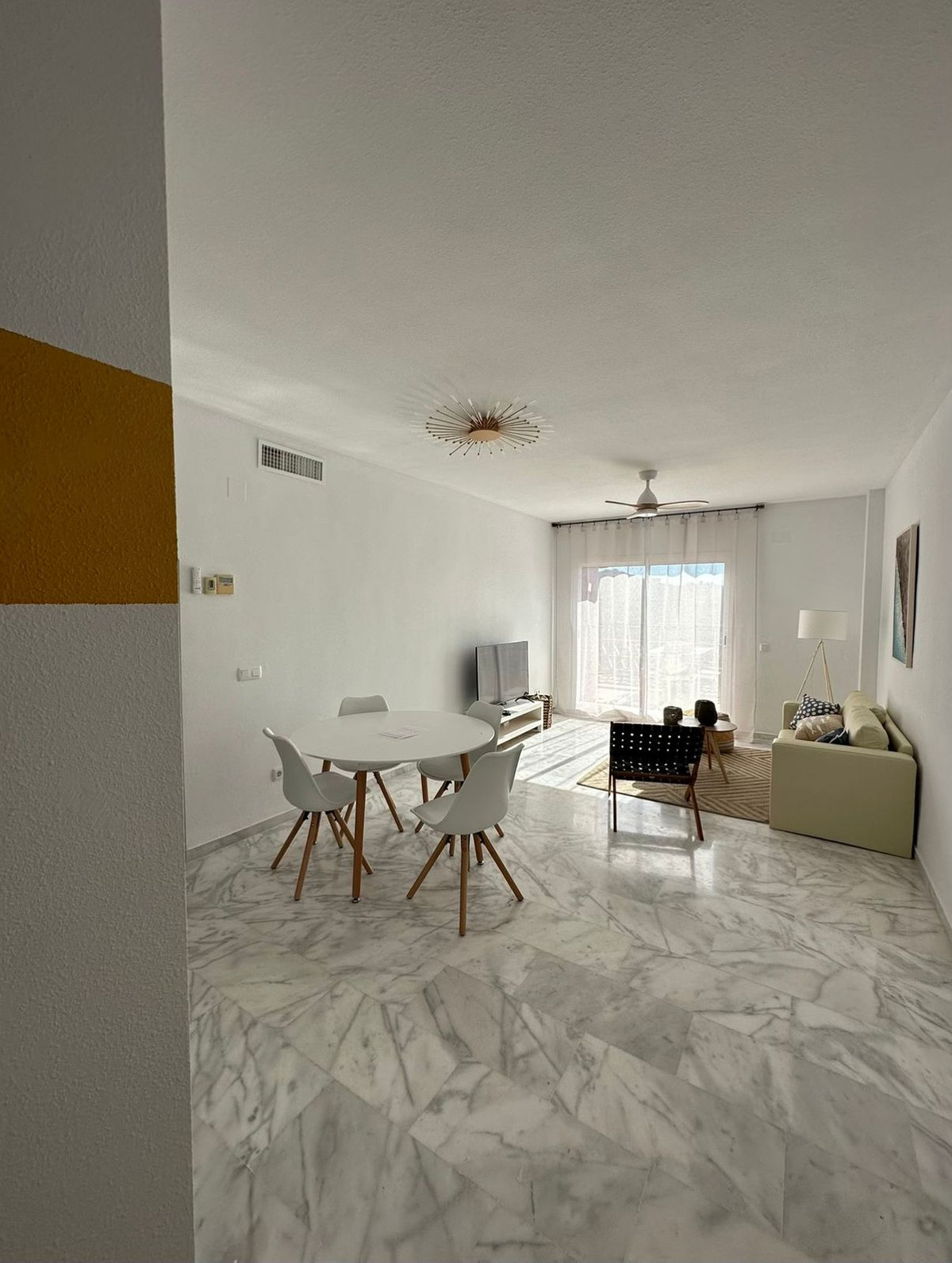 Penthouse te koop in Cabopino | 2 slaapkamers H5312605