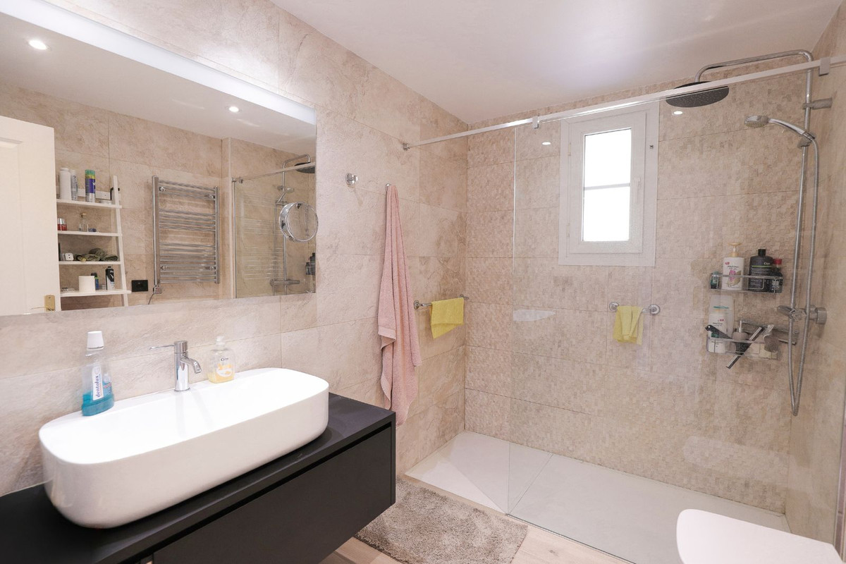 Appartement te koop in Cabopino | 3 slaapkamers H5348041