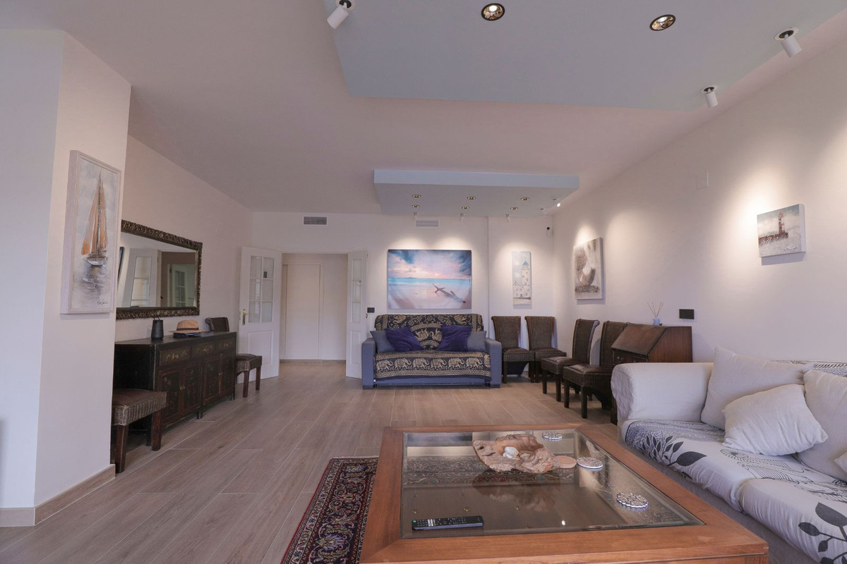 Appartement te koop in Cabopino | 3 slaapkamers H5348041