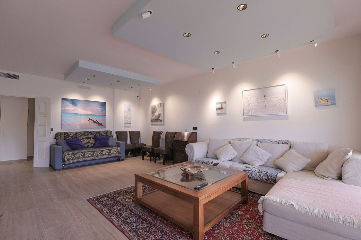 Appartement te koop in Cabopino | 3 slaapkamers H5348041