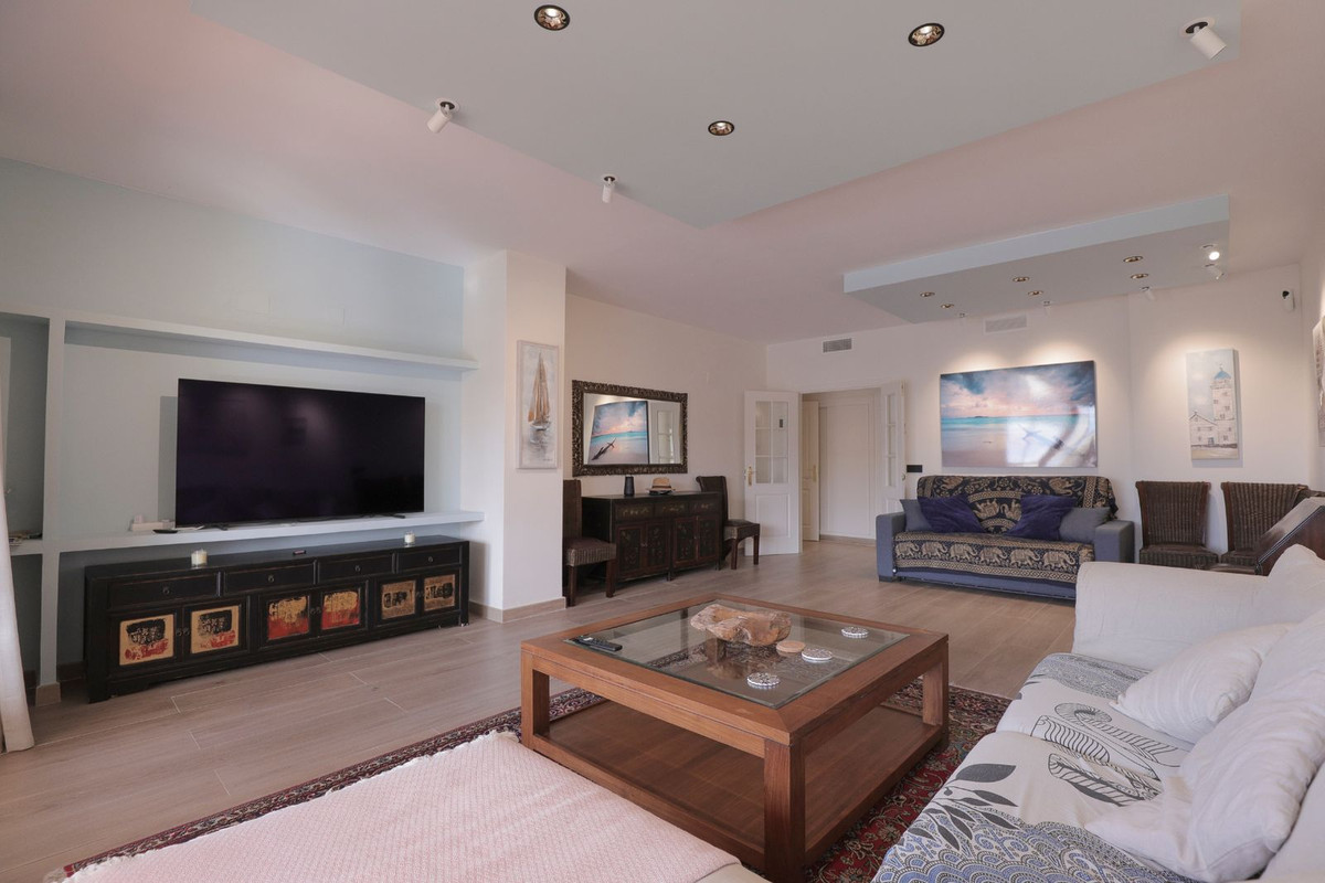 Appartement te koop in Cabopino | 3 slaapkamers H5348041