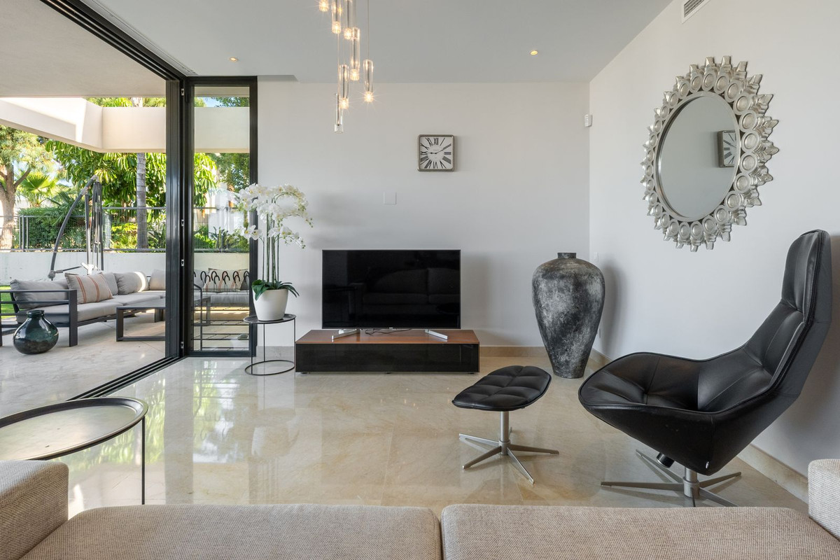 Appartement te koop in Cabopino | 3 slaapkamers H5374417