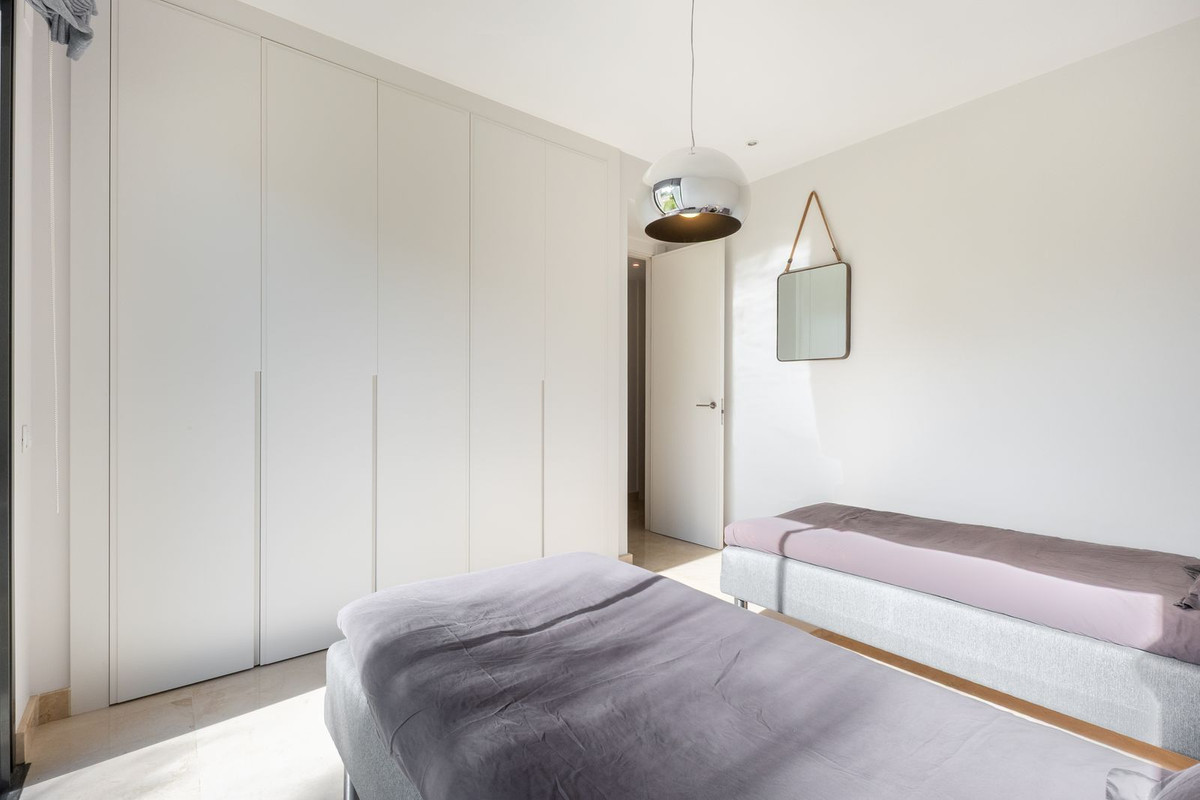 Appartement te koop in Cabopino | 3 slaapkamers H5374417