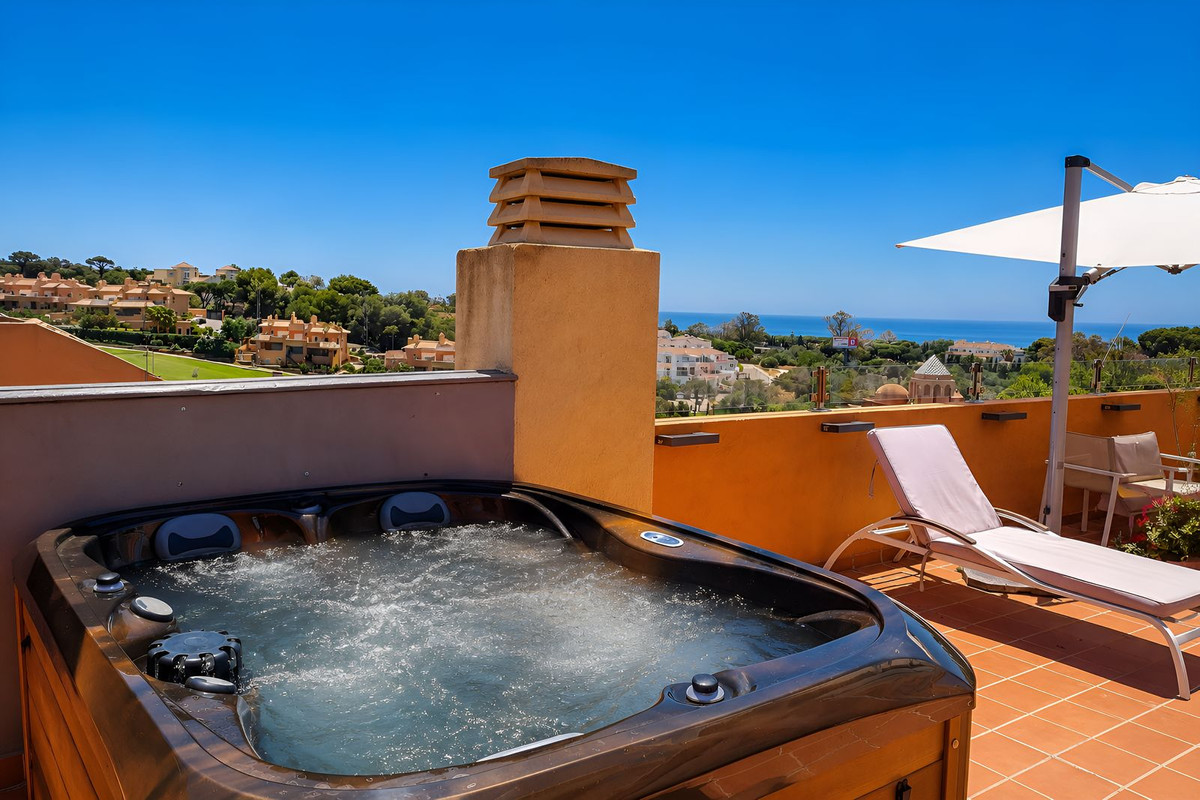 Penthouse te koop in Cabopino | 2 slaapkamers H5386951