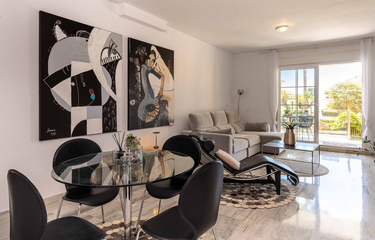 Appartement te koop in Cabopino | 2 slaapkamers H5447452