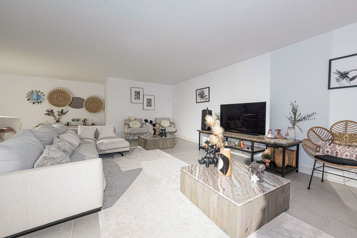 Appartement te koop in Cabopino | 3 slaapkamers H5476870