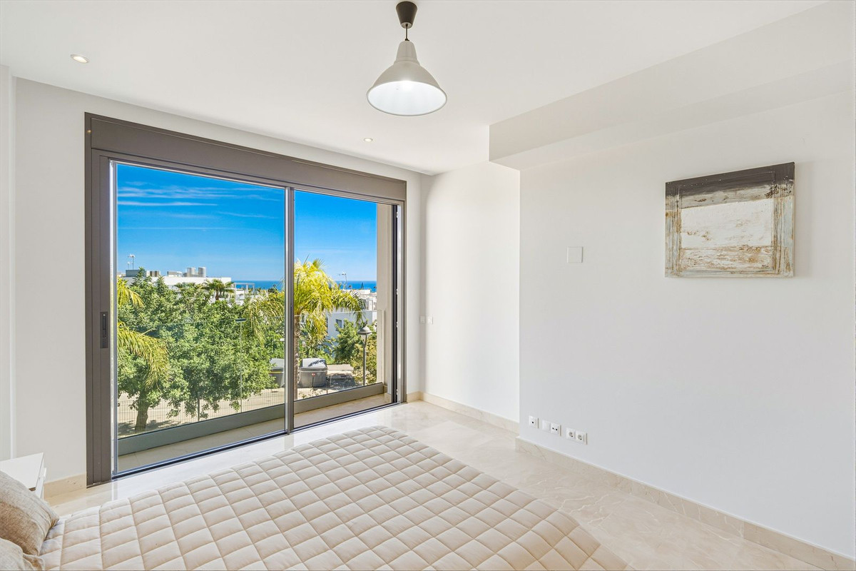 Appartement te koop in Cabopino | 2 slaapkamers H5498137