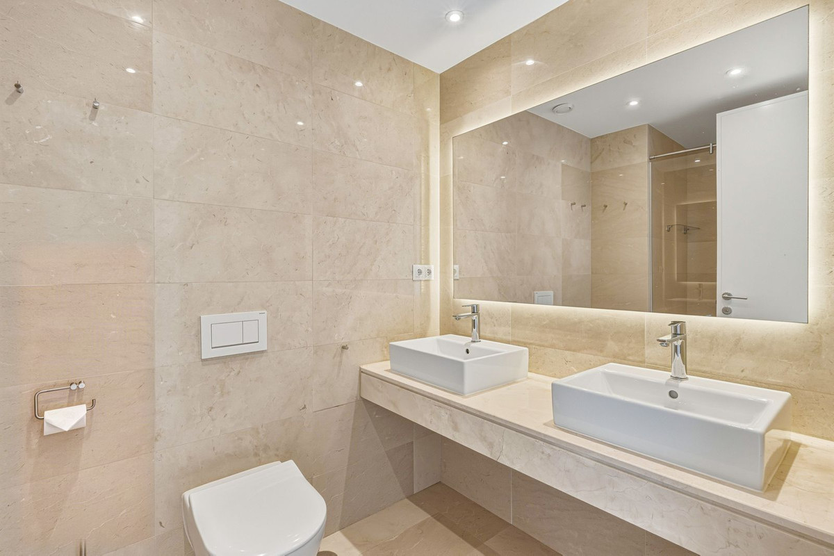 Appartement te koop in Cabopino | 2 slaapkamers H5498137