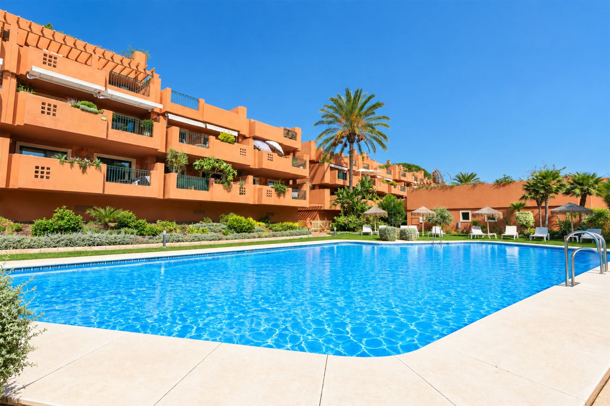 Appartement te koop in Cabopino | 2 slaapkamers H5502001