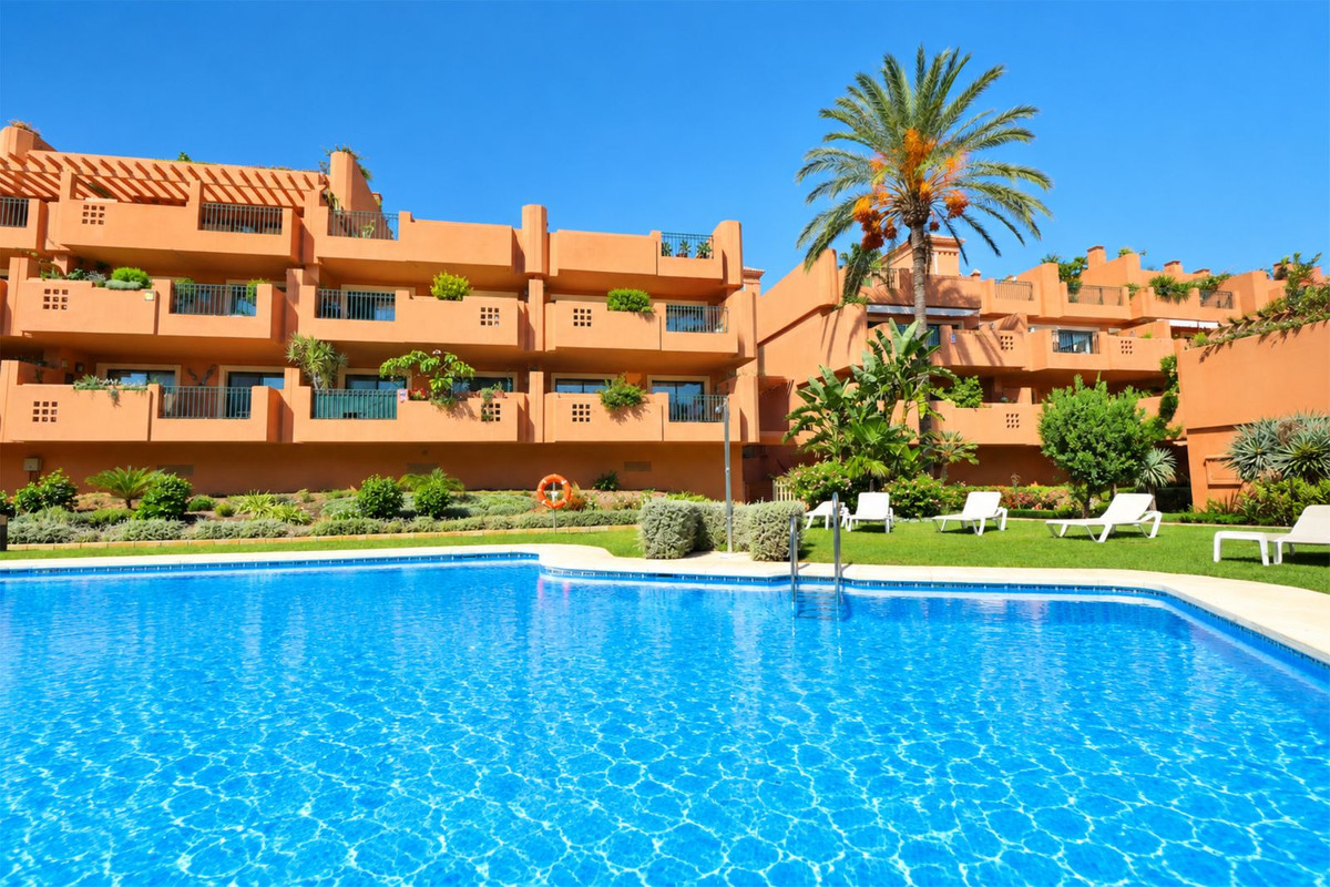 Appartement te koop in Cabopino | 2 slaapkamers H5502001