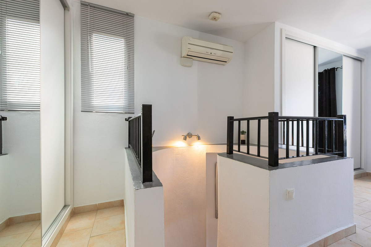 Duplex te koop in Calahonda | 1 slaapkamers H4260451