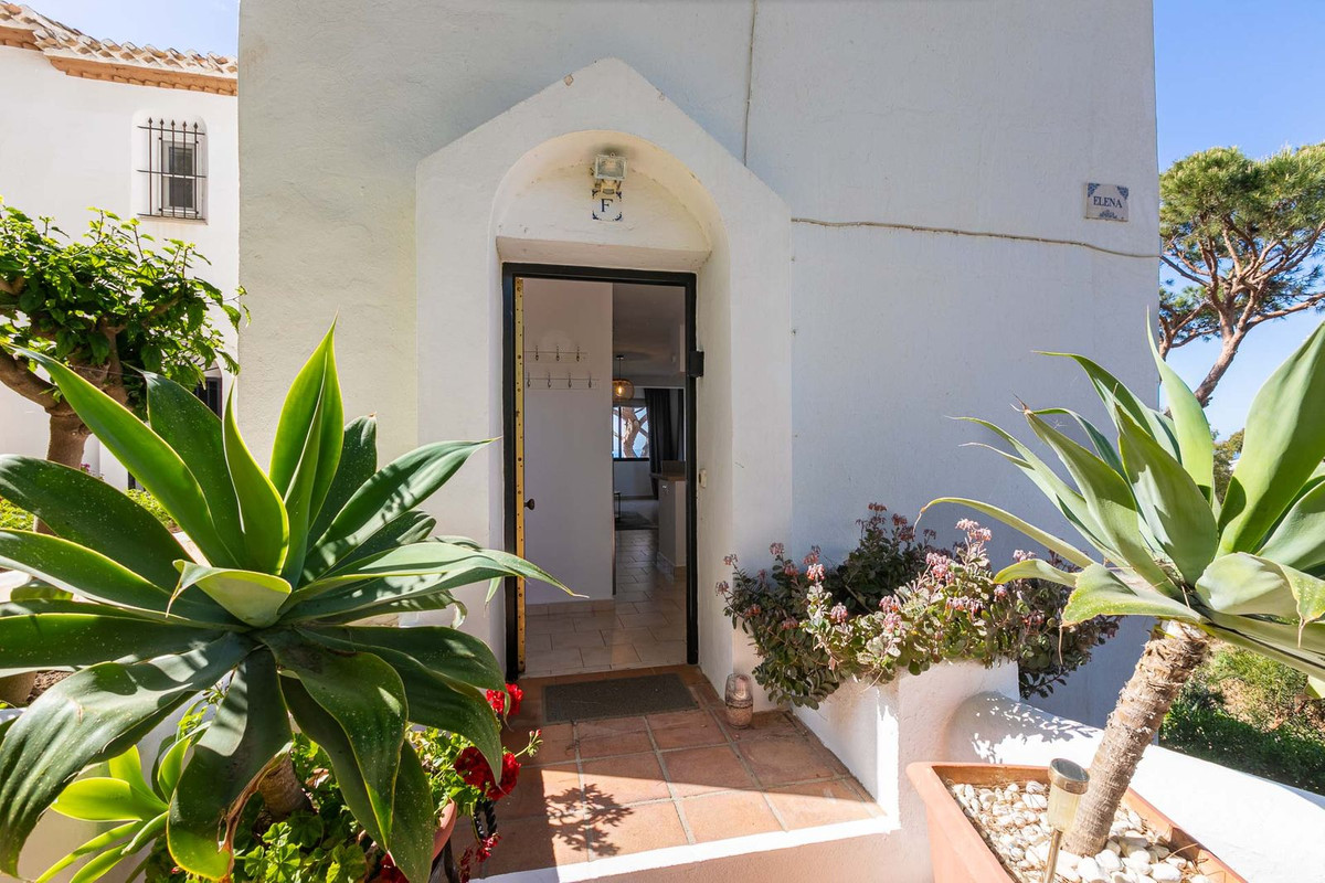 Duplex te koop in Calahonda | 1 slaapkamers H4260451