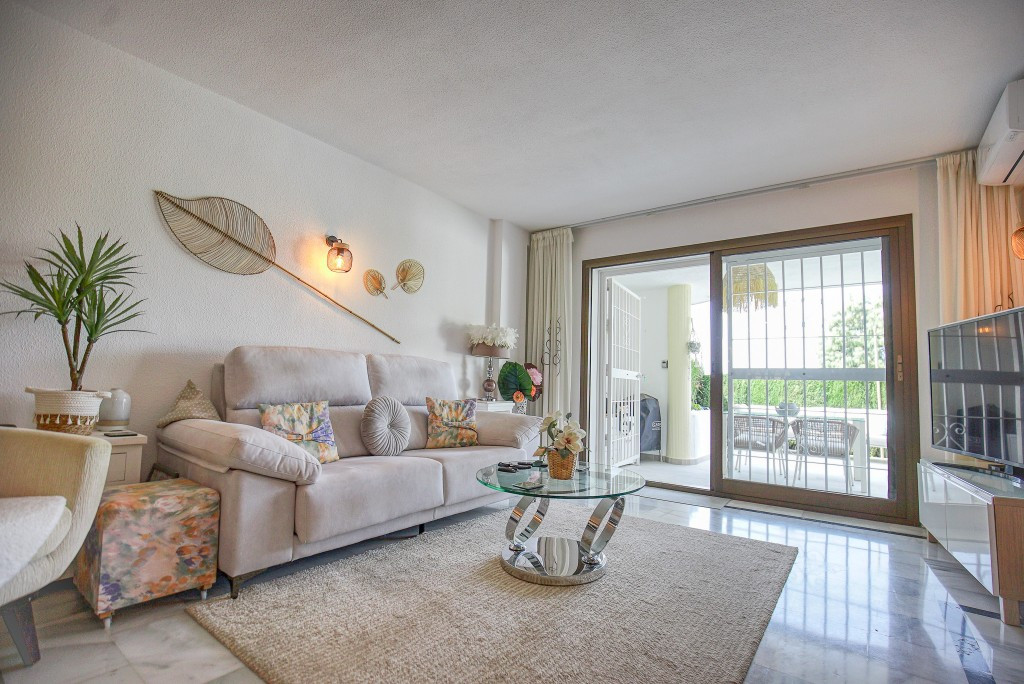 Begane grond appartement in Calahonda-1