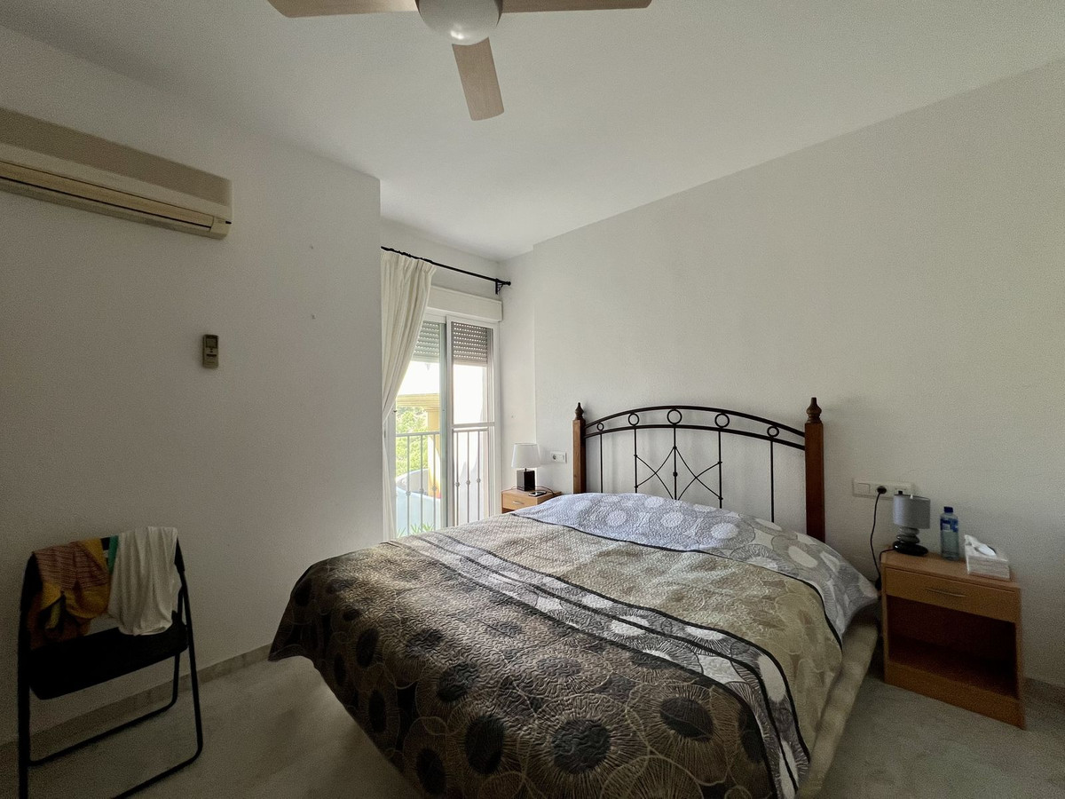 Tussenverdieping Appartement in Calahonda-12