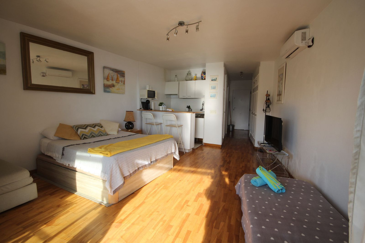 Appartement te koop in Calahonda | 0 slaapkamers H4857373