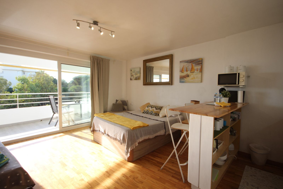 Appartement te koop in Calahonda | 0 slaapkamers H4857373