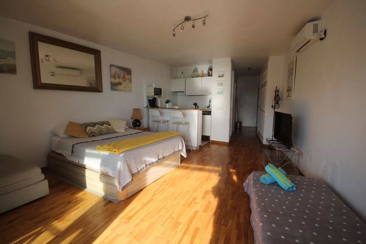 Appartement te koop in Calahonda | 0 slaapkamers H4857373