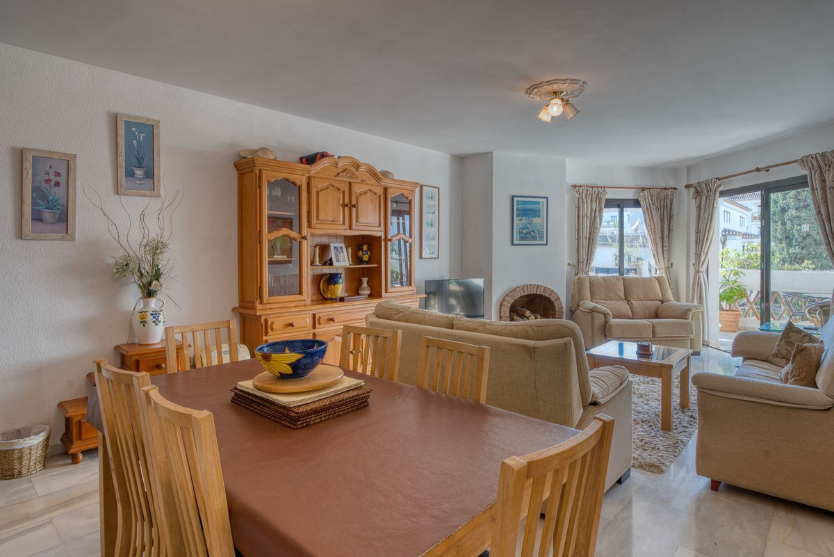 Tussenverdieping Appartement in Calahonda-25