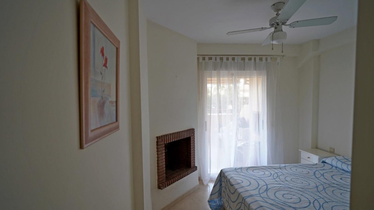 Tussenverdieping Appartement in Calahonda-8