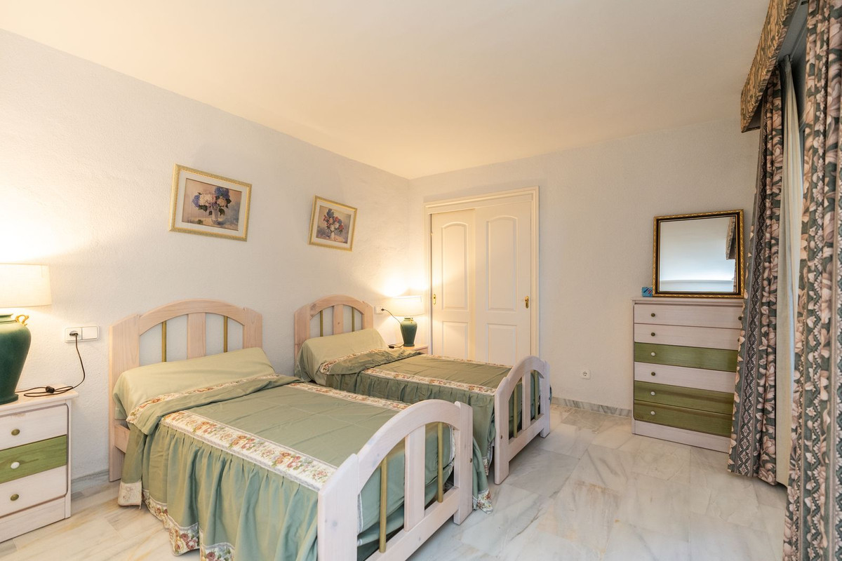 Tussenverdieping Appartement in Calahonda-5