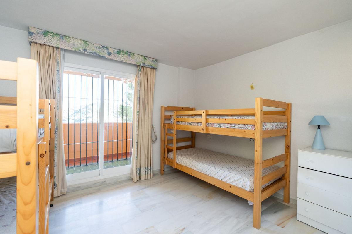 Tussenverdieping Appartement in Calahonda-10