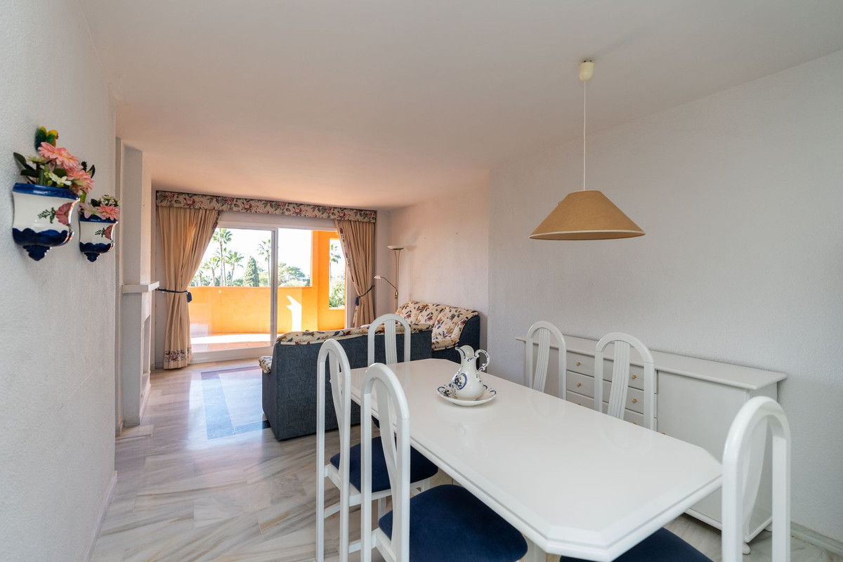 Tussenverdieping Appartement in Calahonda-7