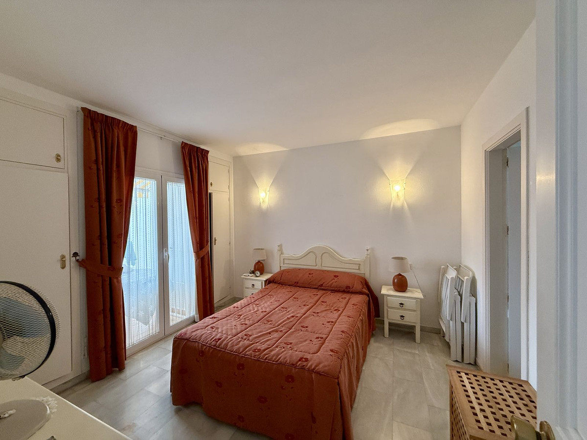 Tussenverdieping Appartement in Calahonda-13