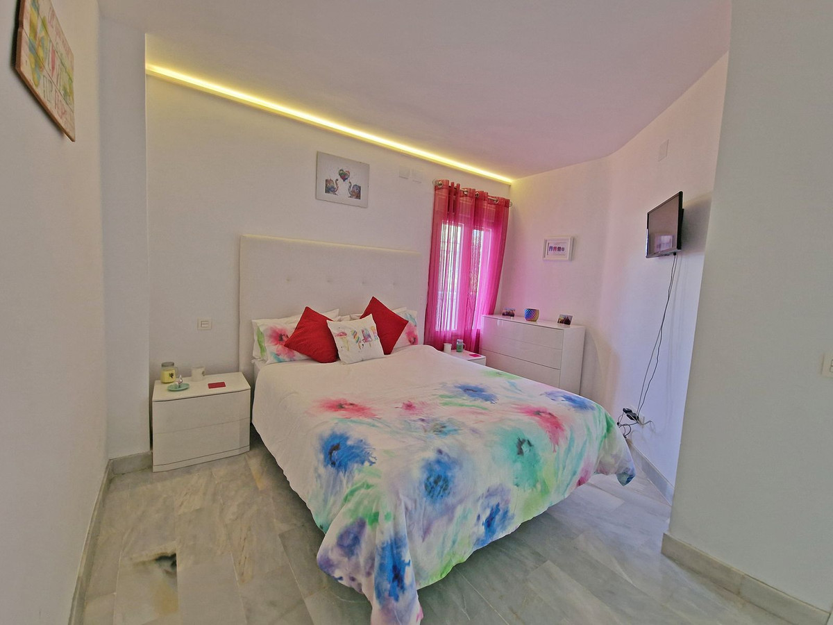 Tussenverdieping Appartement in Calahonda-25