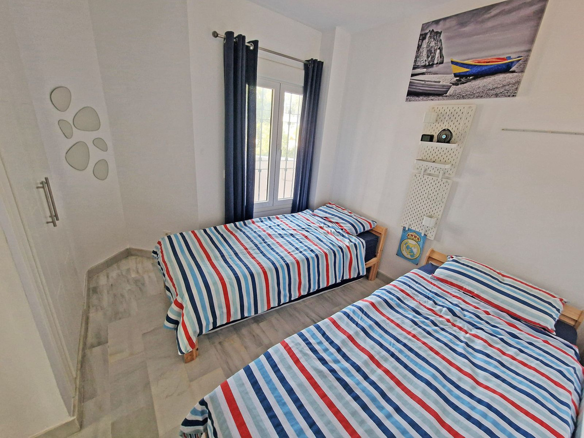 Tussenverdieping Appartement in Calahonda-34