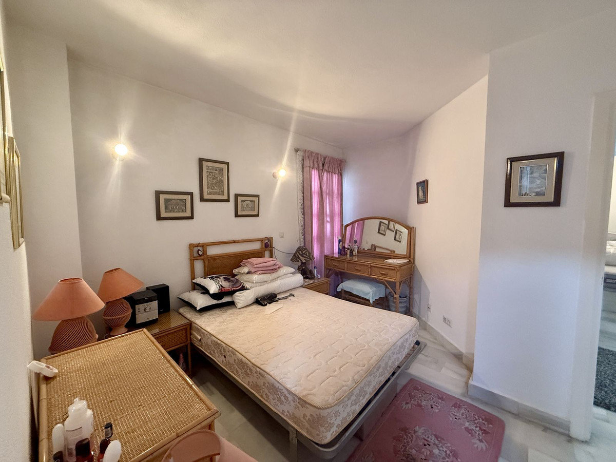 Tussenverdieping Appartement in Calahonda-14