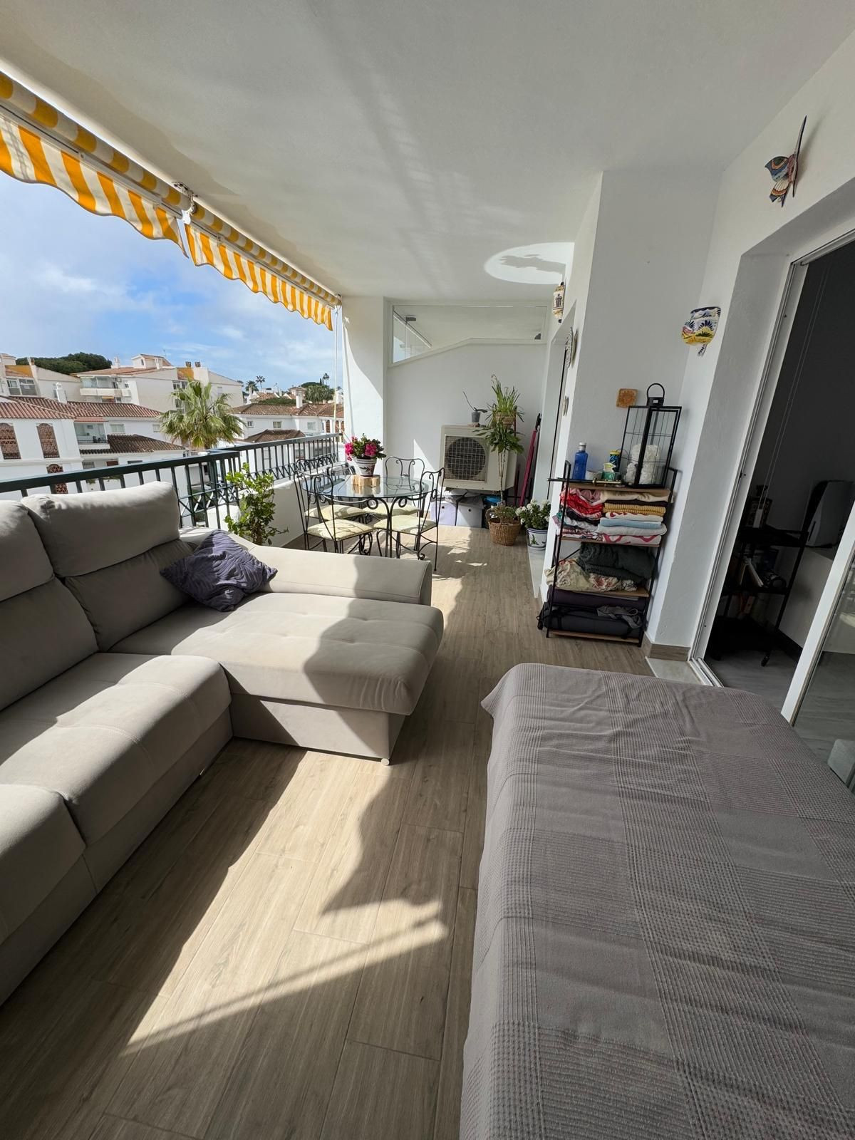 Bovenverdieping Appartement in Calahonda-3