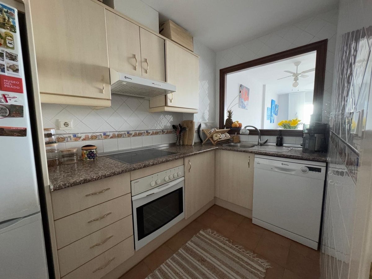 Bovenverdieping Appartement in Calahonda-4