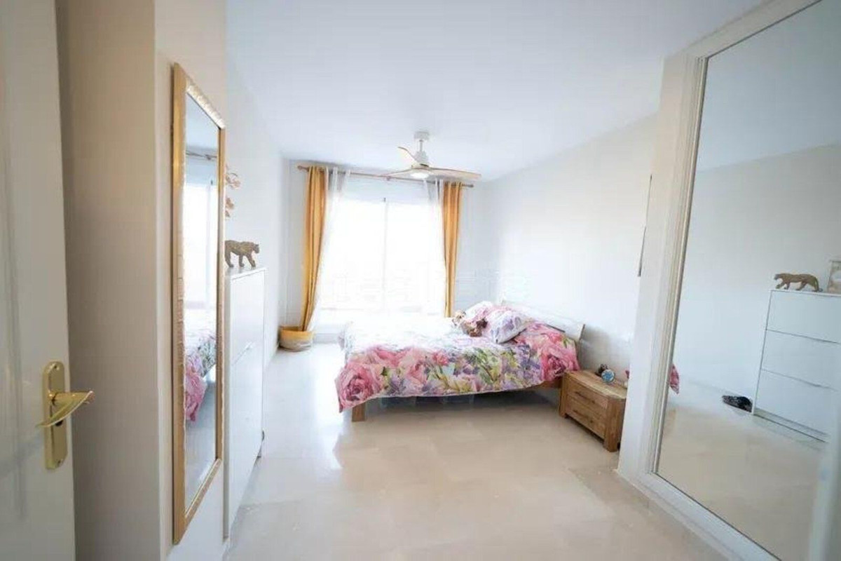 Appartement te koop in Calahonda | 2 slaapkamers H5016934