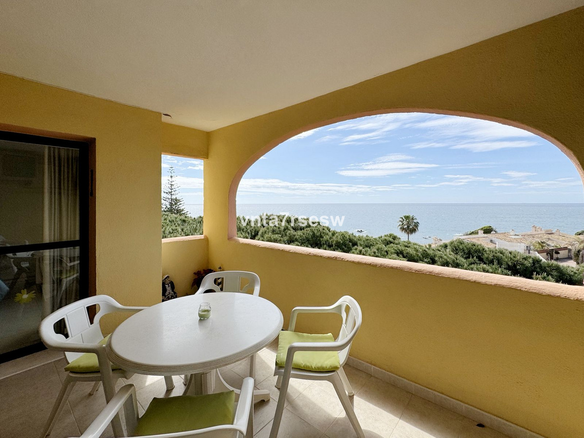 Bovenverdieping Appartement in Calahonda-10