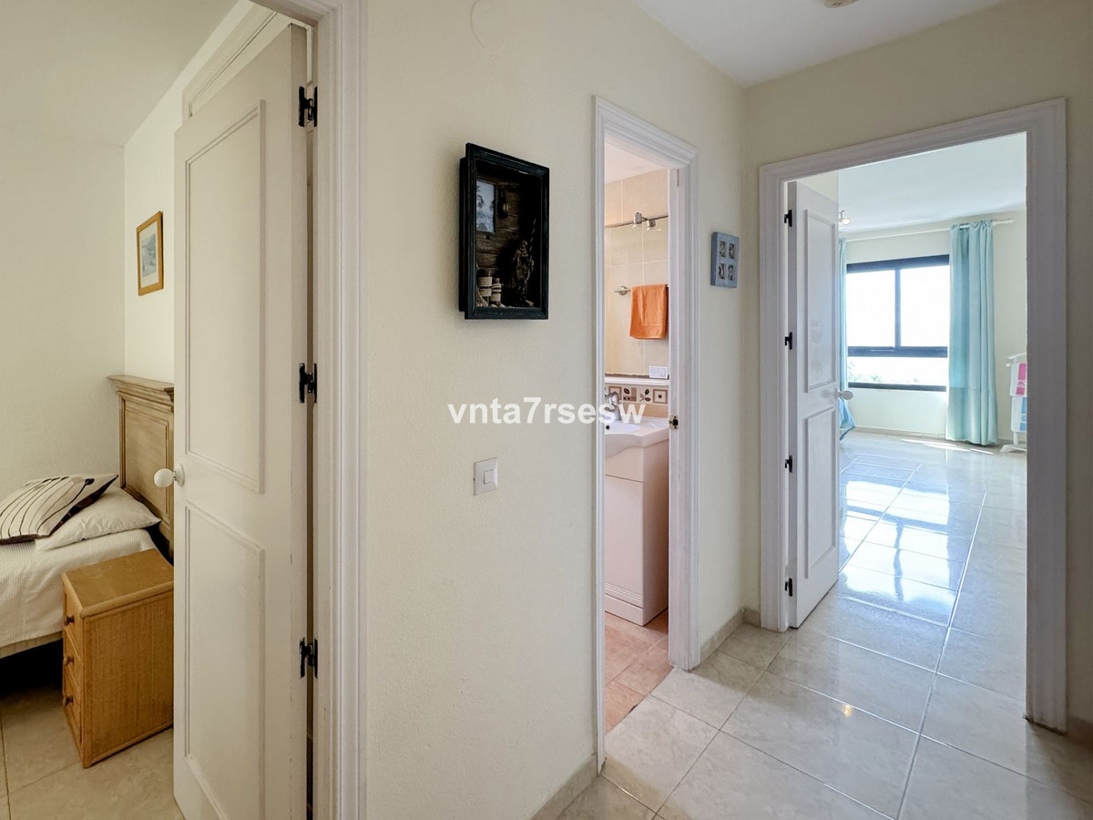 Bovenverdieping Appartement in Calahonda-31