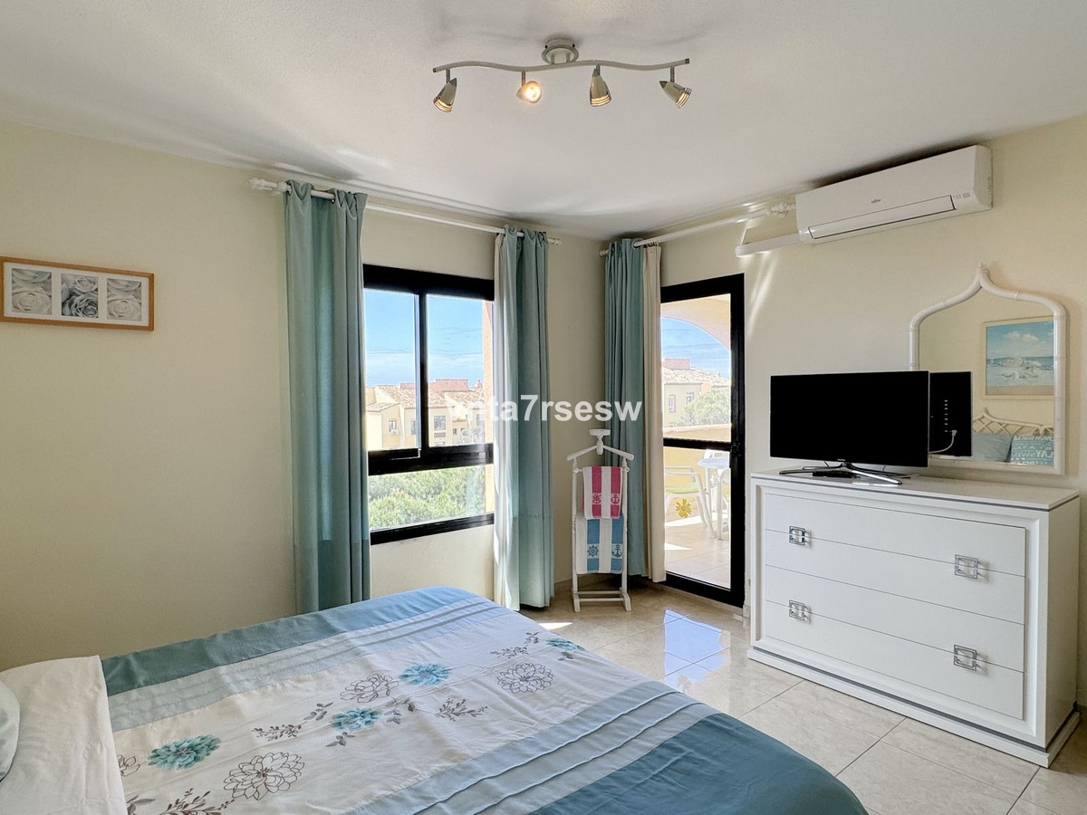 Bovenverdieping Appartement in Calahonda-36