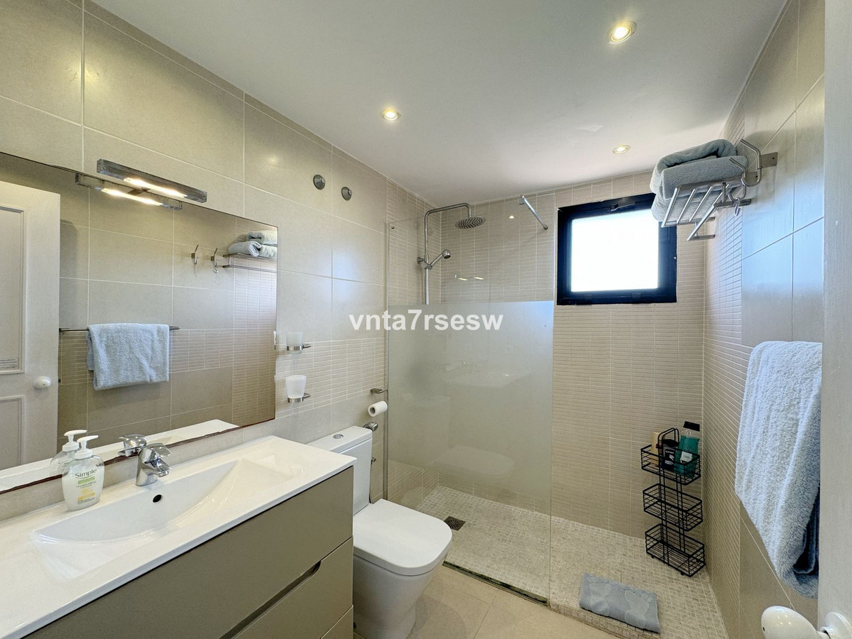 Bovenverdieping Appartement in Calahonda-38