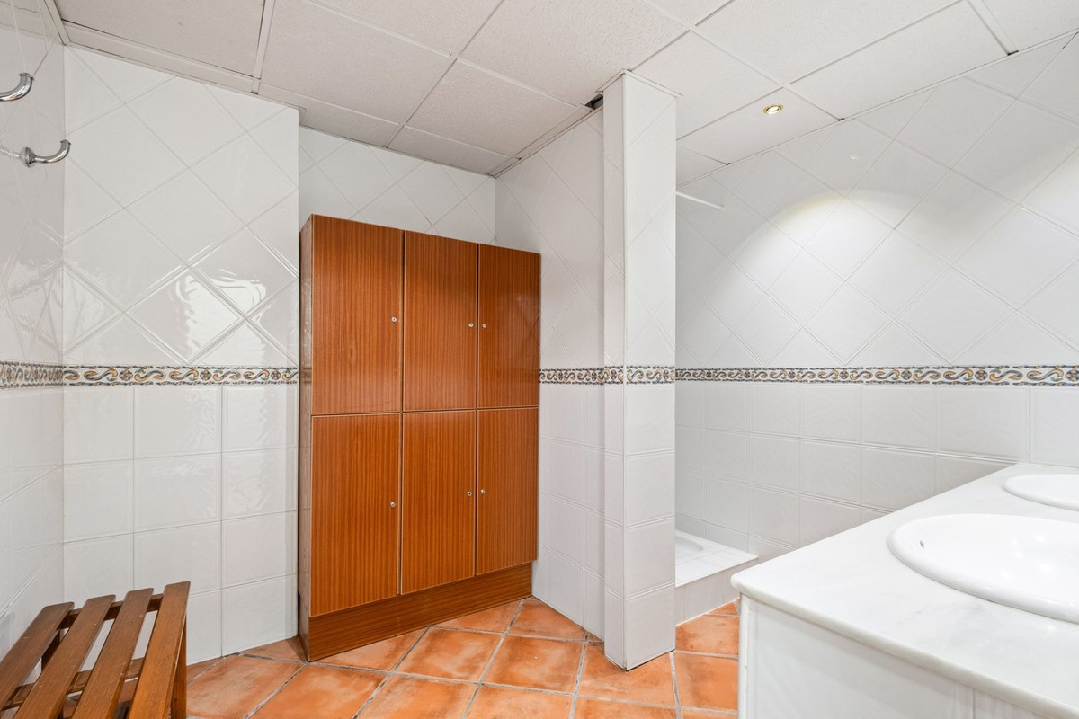 Appartement te koop in Calahonda | 0 slaapkamers H5036314