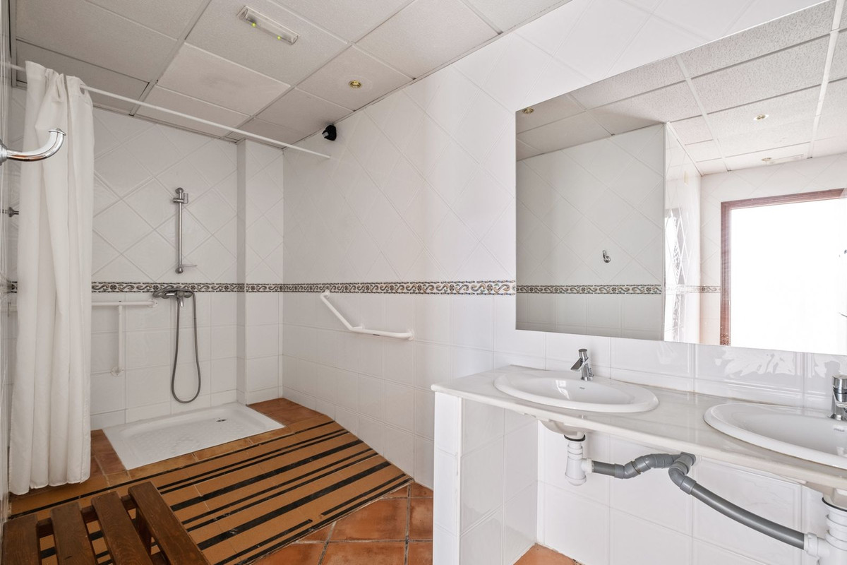 Appartement te koop in Calahonda | 0 slaapkamers H5036314