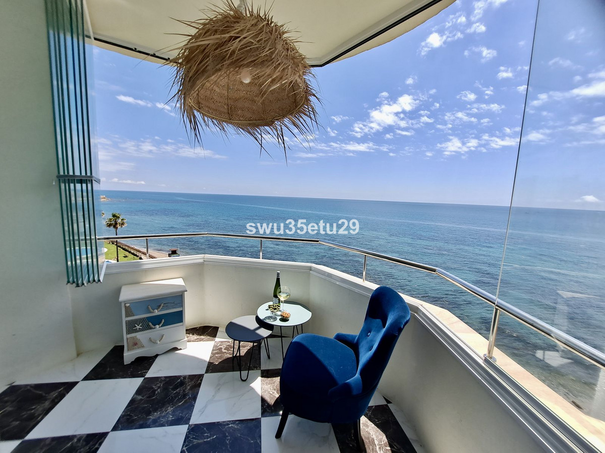 Tussenverdieping Appartement in Calahonda-1