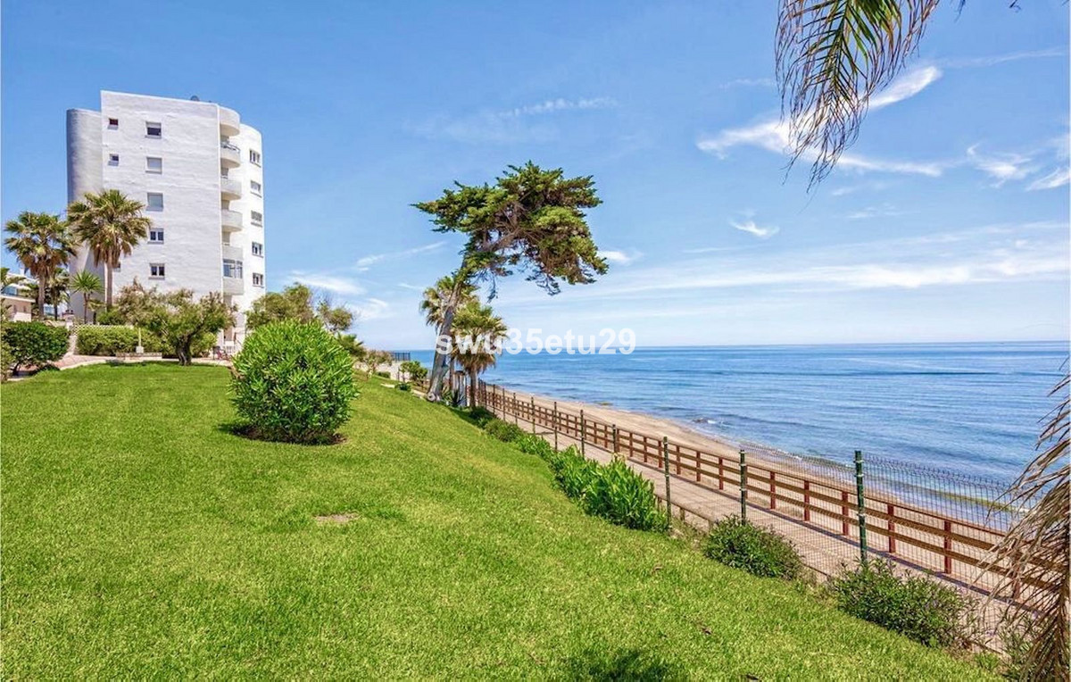 Tussenverdieping Appartement in Calahonda-2