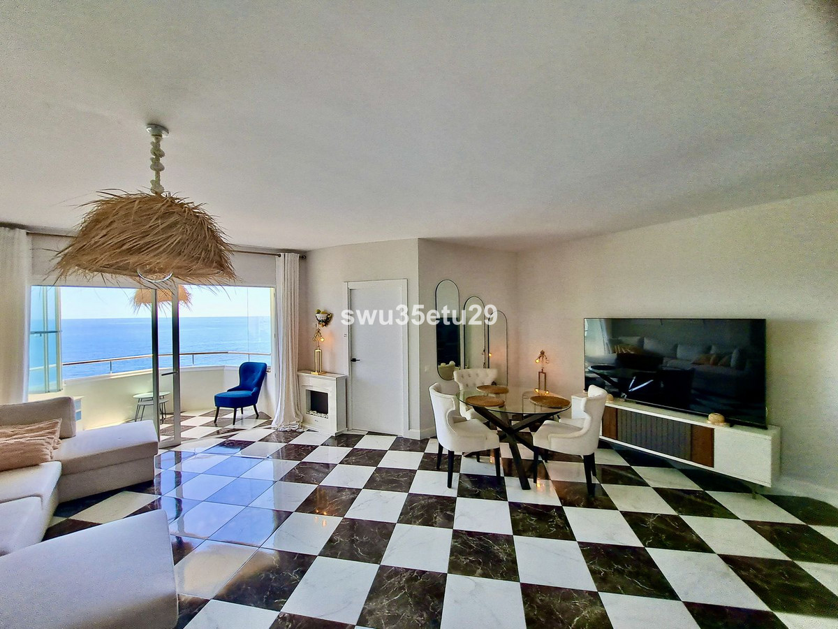 Tussenverdieping Appartement in Calahonda-4